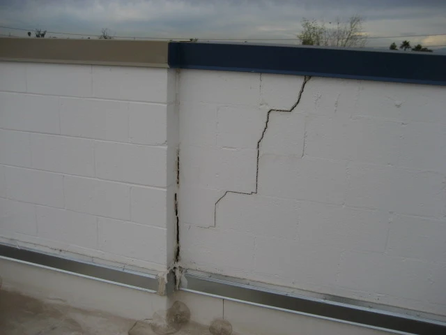 Retaining wall crack
